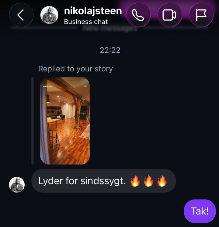Skærmbillede fra Instagram: Nikolaj Steen svarer på Nickis story med »Lyder for sindssygt.« og tre flammer, og Nicki svarer »Tak!«